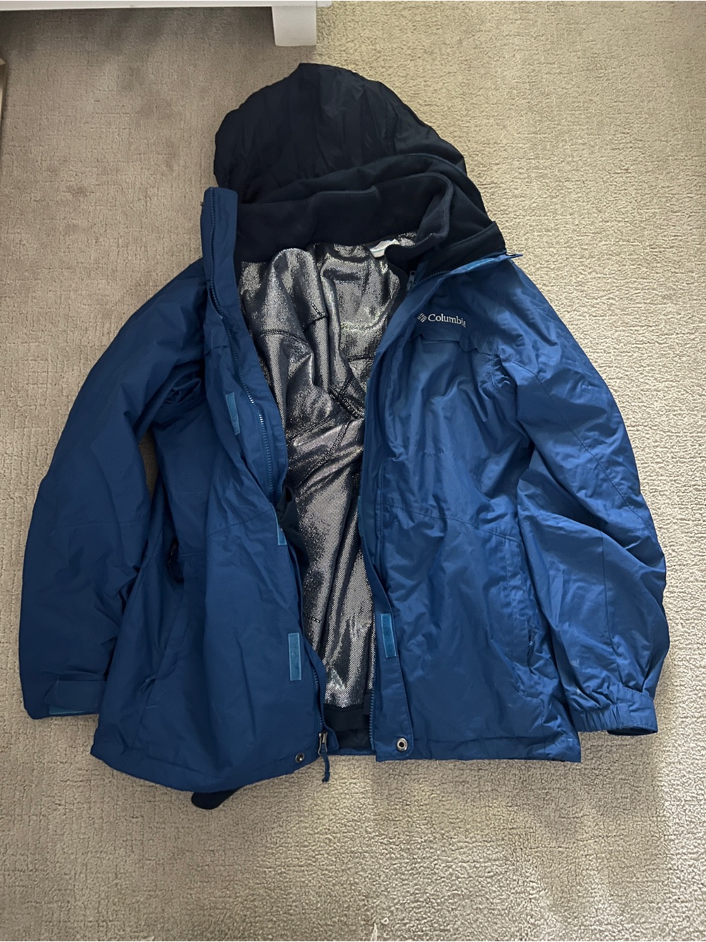 Columbia Men’s Deep Blue Hooded Rain Jacket